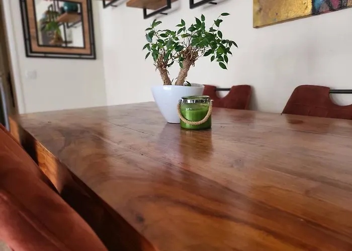 Invitation A La Detente Nice