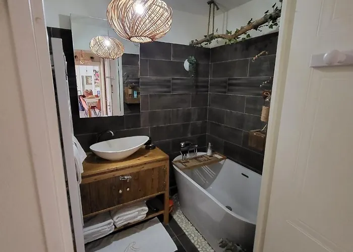 Invitation A La Detente Nice